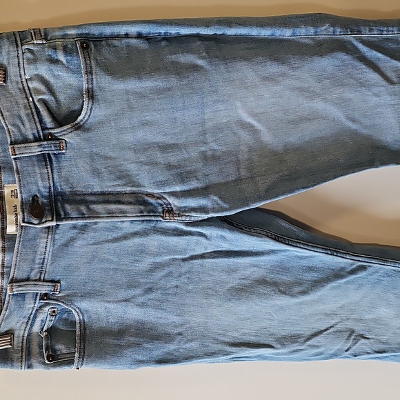 Abercrombie Kids 31x29 Light Blue Skinny Jeans - Picture 2 of 8